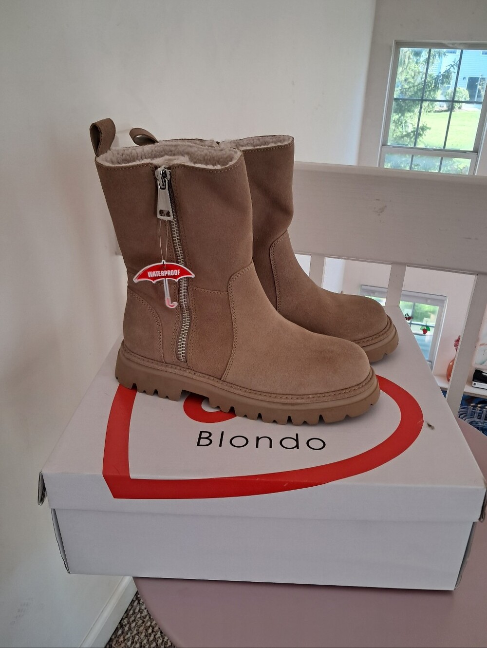 Blondo Boots Women's 7.5 Waterproof Burnout Almond Suede Sherpa Lining Cozy